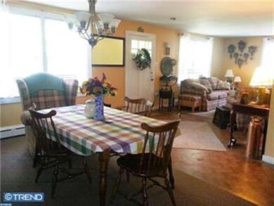 497 Manatawny St, Pottstown, PA 19464 - photo 4