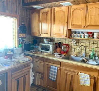 1703 Queens Ct, Carpentersville, IL 60110 - photo 4