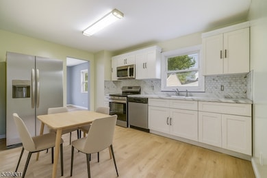 633 Harrell Ave, Woodbridge, NJ 07095 - photo 3