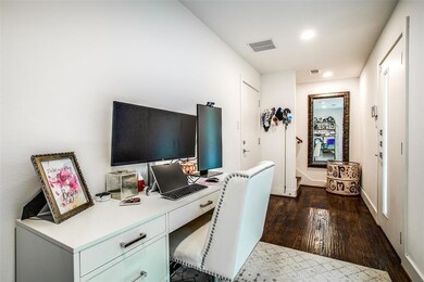 5604 Lindell Ave unit C, Dallas, TX 75206 - photo 4