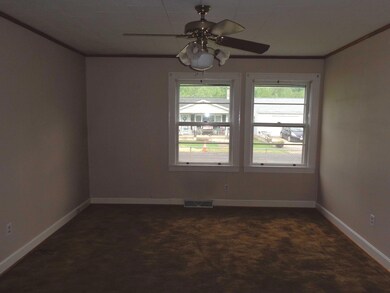 2312 Athol St, Clifton Forge, VA 24422 - photo 4