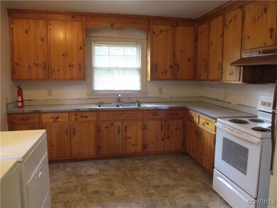 403 S James St unit B, Ashland, VA 23005 - photo 4