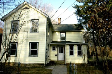 135 Sawkill Ave, Milford, PA 18337 - photo 4