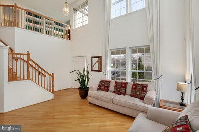 19220 Wheatfield Dr, Germantown, MD 20876 - photo 3