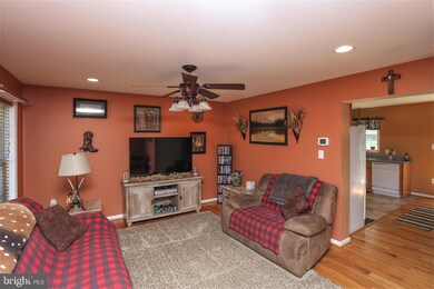1826 Simms Ln, Hanover, MD 21076 - photo 5