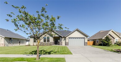 848 Hemlock Ct, Lynden, WA 98264 - photo 2