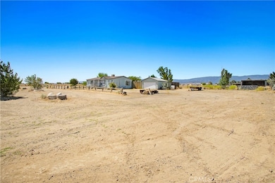 25635 Kargat St, Lancaster, CA 93536 - photo 3