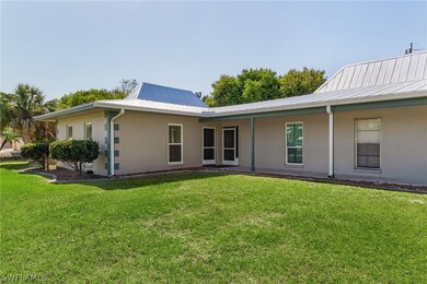 5725 Genesee Pkwy unit 12, Bokeelia, FL 33922 - photo 2