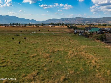 1581 E Little Sweden Rd, Daniel, UT 84032 - photo 2