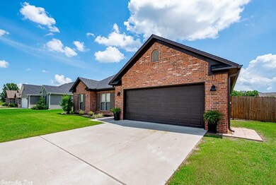 1325 Bird Song Dr, Conway, AR 72032 - photo 2