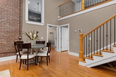 15 - 1467 Market St 200 - Interior