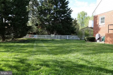 10606 Lexington Ct, Kensington, MD 20895 - photo 7