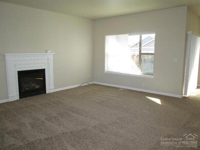1357 NW 18th St, Redmond, OR 97756 - photo 3