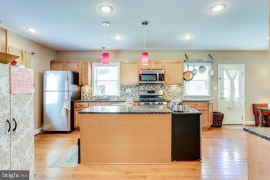 5524 Willys Ave, Halethorpe, MD 21227 - photo 7