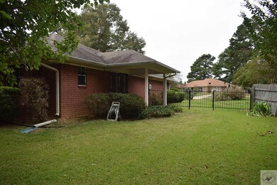 3 Jeffrey Cir, Wake Village, TX 75501 - photo 5