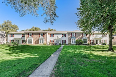 1954 Georgetown Dr SE unit 21, Grand Rapids, MI 49506 - photo 2