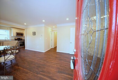 7708 Emerson Rd, Hyattsville, MD 20784 - photo 3