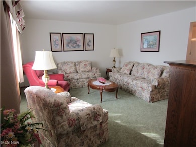 131 Forest Rd, Weirton, WV 26062 - photo 3