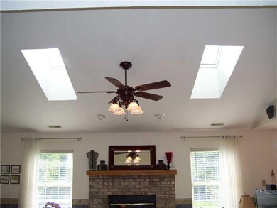 2137 N Fleetwood Dr, Greensburg, IN 47240 - photo 6