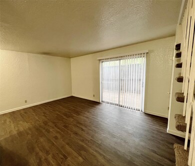 202 Jackson St unit 2, Weatherford, TX 76086 - photo 2