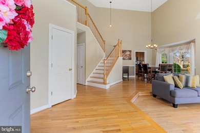 8617 Sassafras Ct, Columbia, MD 21046 - photo 5