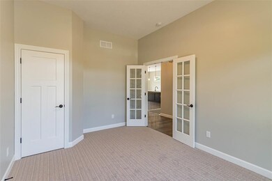 18070 Cloverleaf Dr S, South Bend, IN 46637 - photo 4