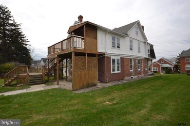 133 N Franklin St, Waynesboro, PA 17268 - photo 7