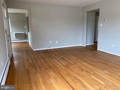 316 S Brobst St, Reading, PA 19607 - photo 3