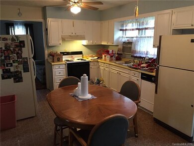 723 Duncan Hill Rd, Hendersonville, NC 28792 - photo 3