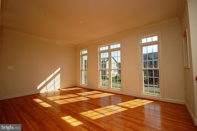 25872 Commons Square, Chantilly, VA 20152 - photo 4