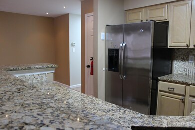 280 Shady Oak Ct unit 80, Piscataway, NJ 08854 - photo 6