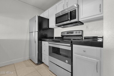 9-web-or-mls-7625-e-camelback-rd-a201