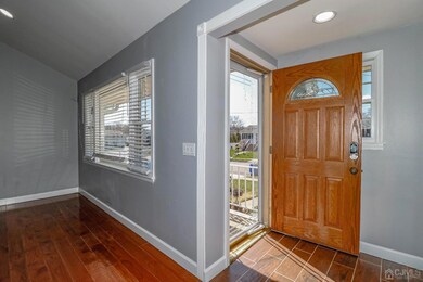 14 Cody St, Fords, NJ 08863 - photo 5