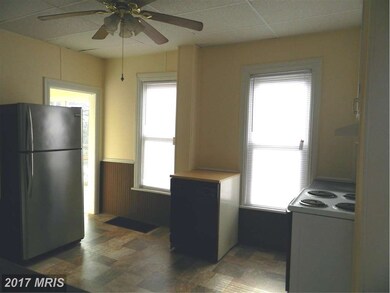 372 W Queen St, Chambersburg, PA 17201 - photo 4