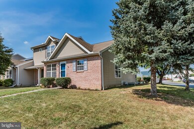 98 Tory Cir, Enola, PA 17025 - photo 2