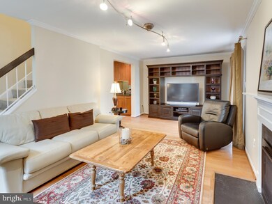 3031 White Birch Ct, Fairfax, VA 22031 - photo 6