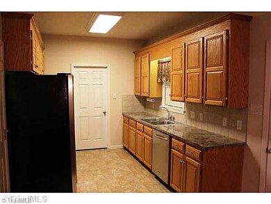 219 Scotts Creek Rd, Statesville, NC 28625 - photo 6