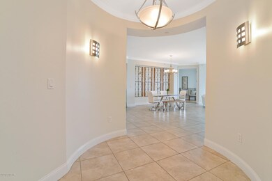 05 Foyer