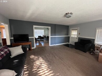 593 N Juniper St, Canby, OR 97013 - photo 6