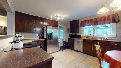 25 Lamoille St, Essex Junction, VT 05452 - photo 4