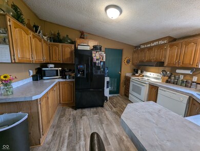 7430 Ogle Rd, Freetown, IN 47235 - photo 6