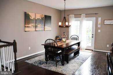 137 Trout Lily Dr, Lake Frederick, VA 22630 - photo 4