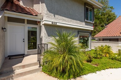 959 Thistlegate Rd Oak Park CA-print-002