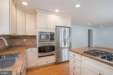 1423 W Wynnewood Rd, Ardmore, PA 19003 - photo 5