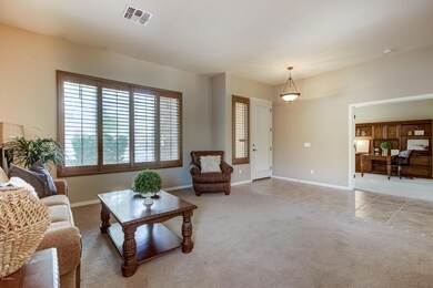 Living Room / Entry