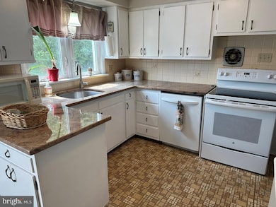 5 Dill Ave, Perkasie, PA 18944 - photo 4