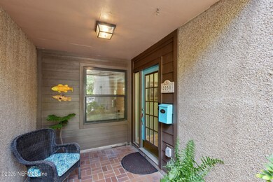 4-web-or-mls-2058 Beach Ave-4