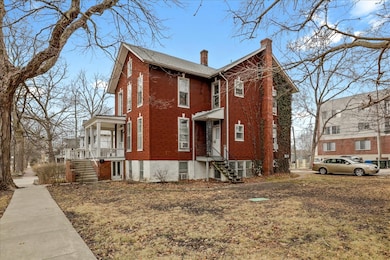 212 W High St, Urbana, IL 61801 - photo 2