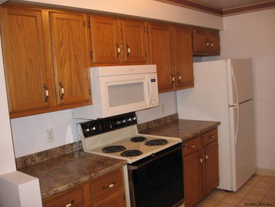 222 Unit #12 South Ten Broeck St, Scotia, NY 12302 - photo 4