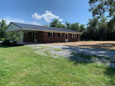 9913 Callands Rd, Chatham, VA 24531 - photo 2